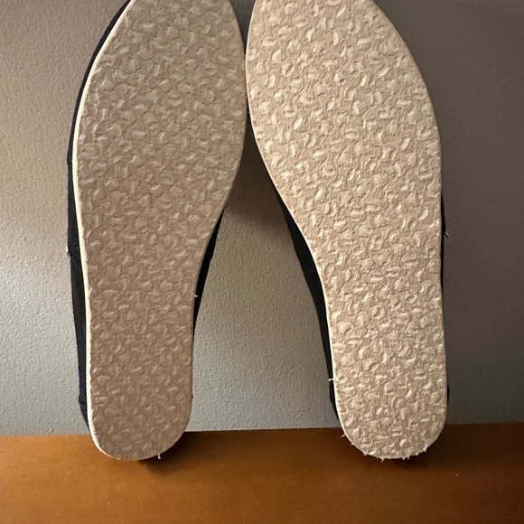 Toms Black Loafers Slip-Ons Casual Shoes - Picture 8 of 8